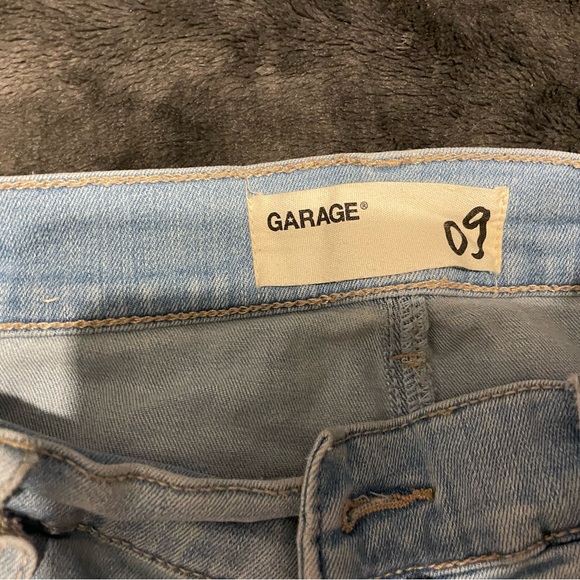 Garage shorts - Picture 3 of 3